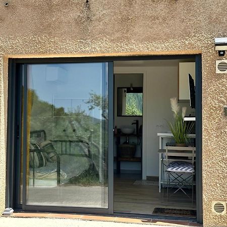 Studio Collobrieres Vue Sur Village Екстериор снимка